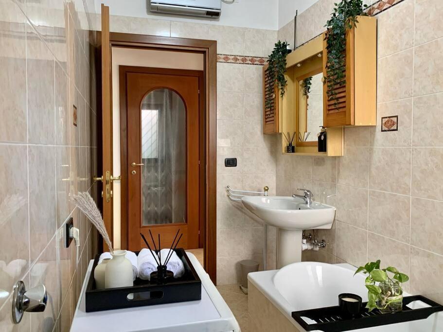 Appartamento Indipendente A Mirafiori Sud Turim Exterior foto